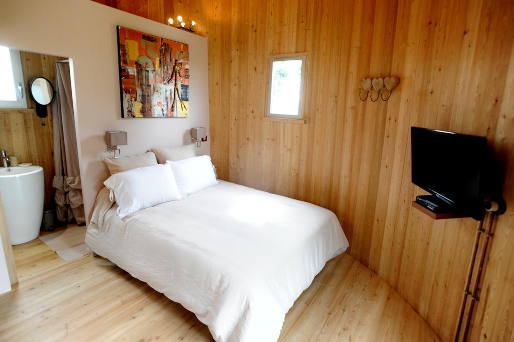 Bed and Breakfast Coup 2 Foudres Saint-Jean-de-Blaignac Exterior foto